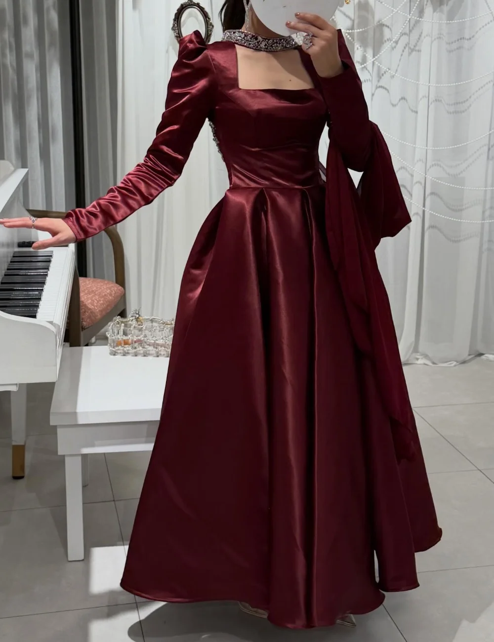 

Customized Modern Style Charmeuse Pleat Pattern Sequined A-line O-Neck Long Quinceanera Evening Dresses High Quality