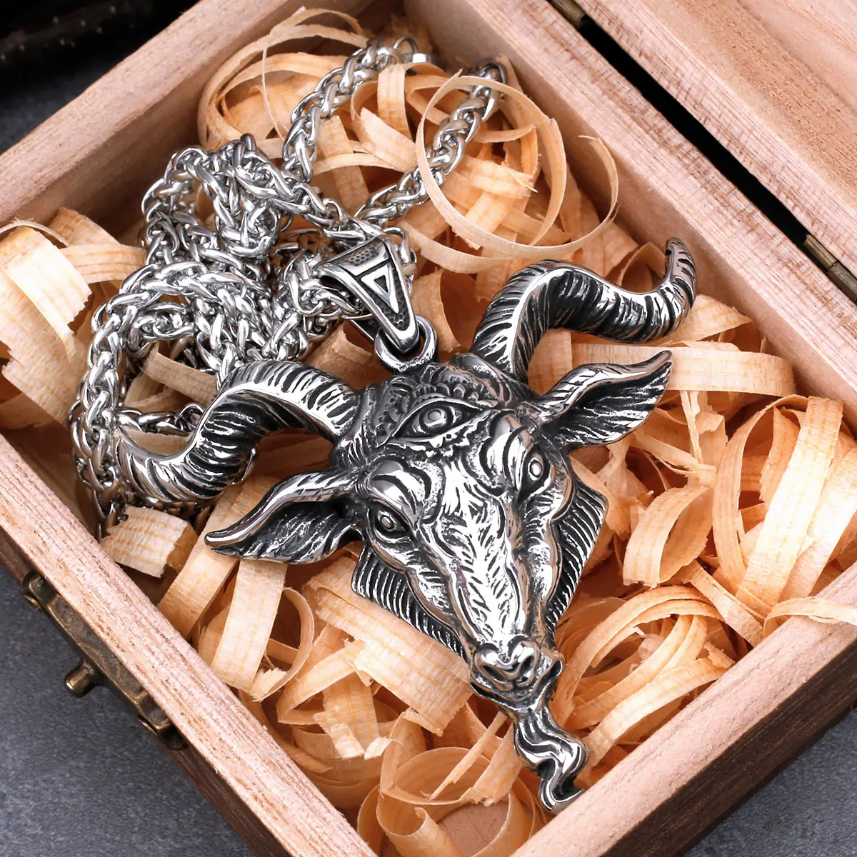 Viking Lucifer Satanic Ram Head Necklace Men's Stainless Steel Vintage Punk Pendant Necklace Animal Jewelry As A Christmas Gift