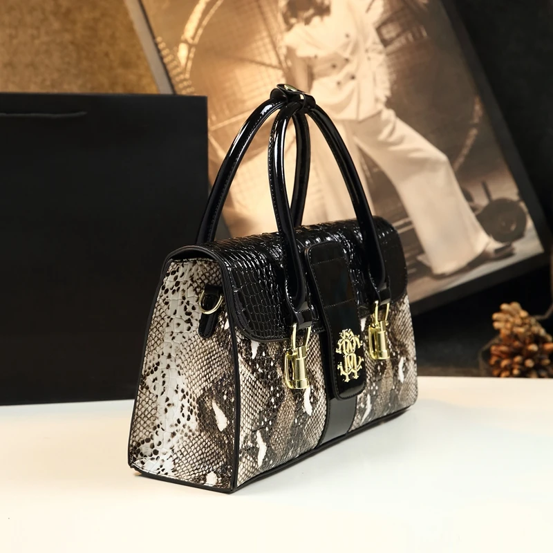 Snake Pattern 2024 New Fashionable Middle aged Mom\'s Bag Women\'s Bag Atmosphere High end Crossbody Handbag