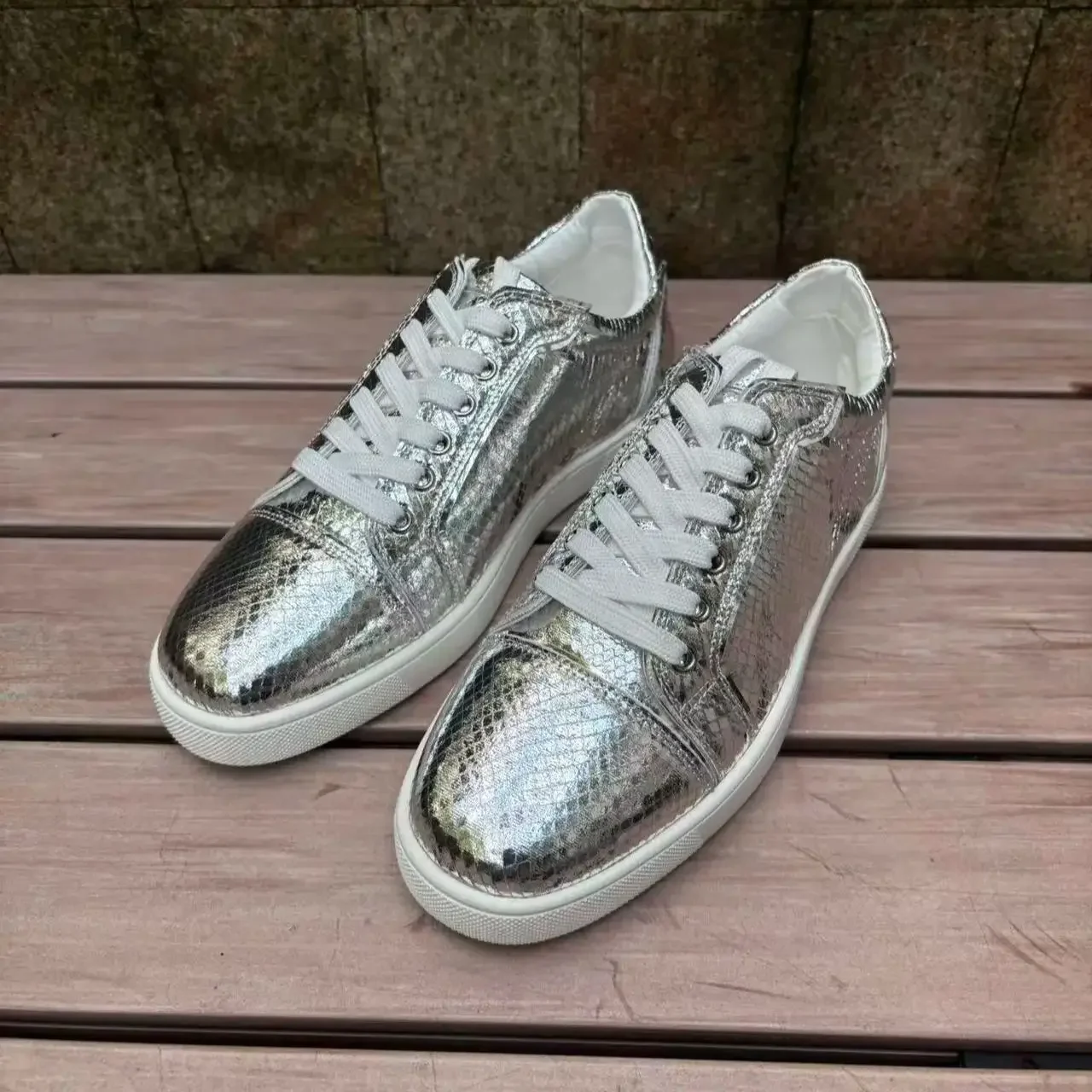 

Silver Patent Unisex Leather Sneaker High Quality Flats Low Cut Casual Shoes Men Women Driving Trainers Lace Up Round Toe Sports