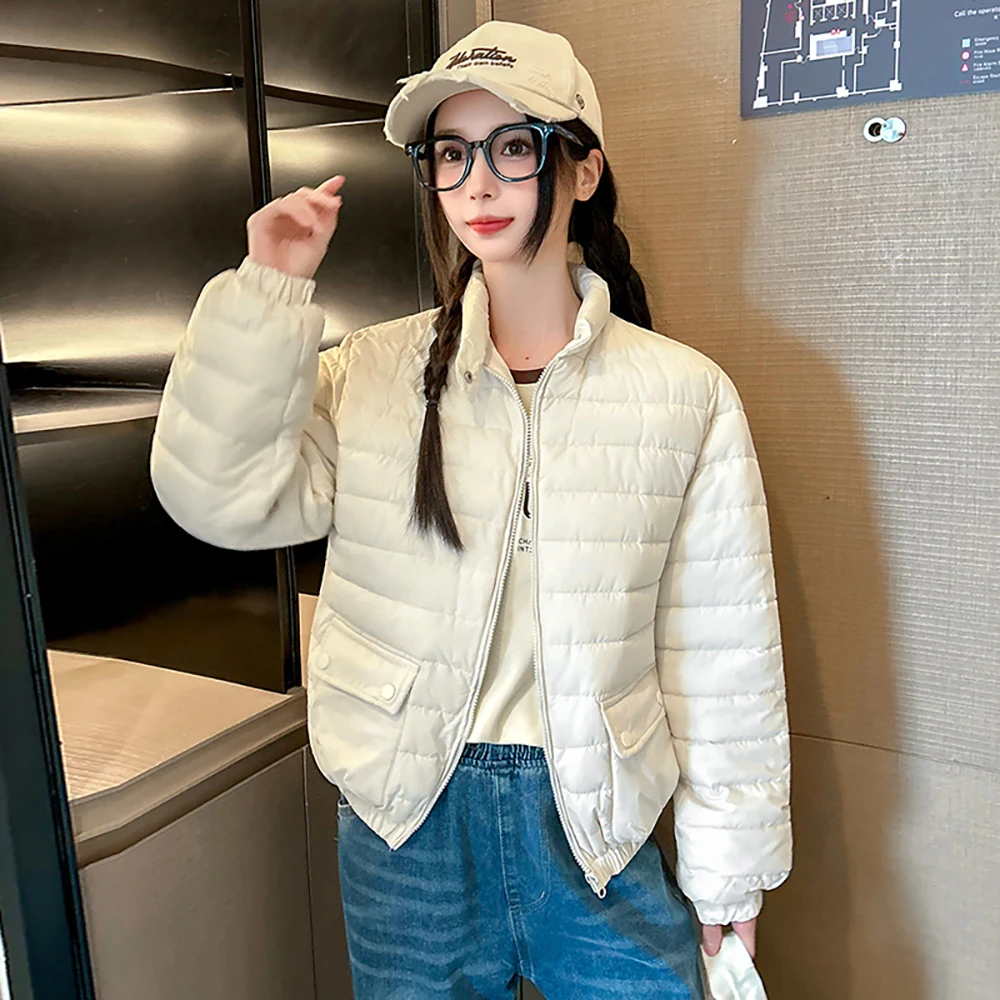 Lightweight Short Cotton Jackets Women Winter Pocket Design Warm Outerwear 2025 New Casual Stand Up Collar Zipper Quilted Coats
