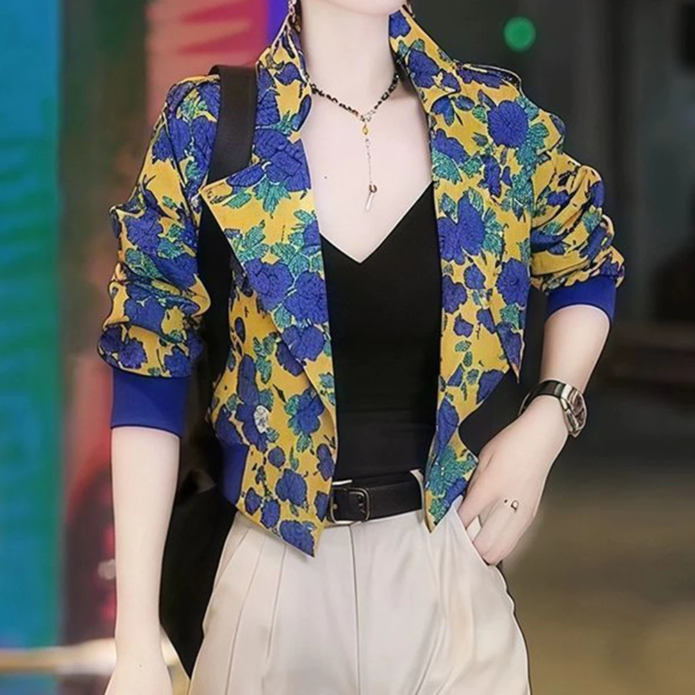 2026 spring new female Xiaoxiangfeng foreign style unique chic super good-looking coat top spring fashion