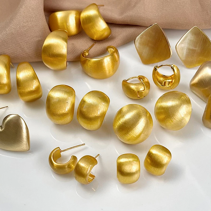 

Real 925 Sterling Silver 18K Gold Minimalist Matte Geometric Bean Stud Earrings For Women Small Niche Advanced Accessories
