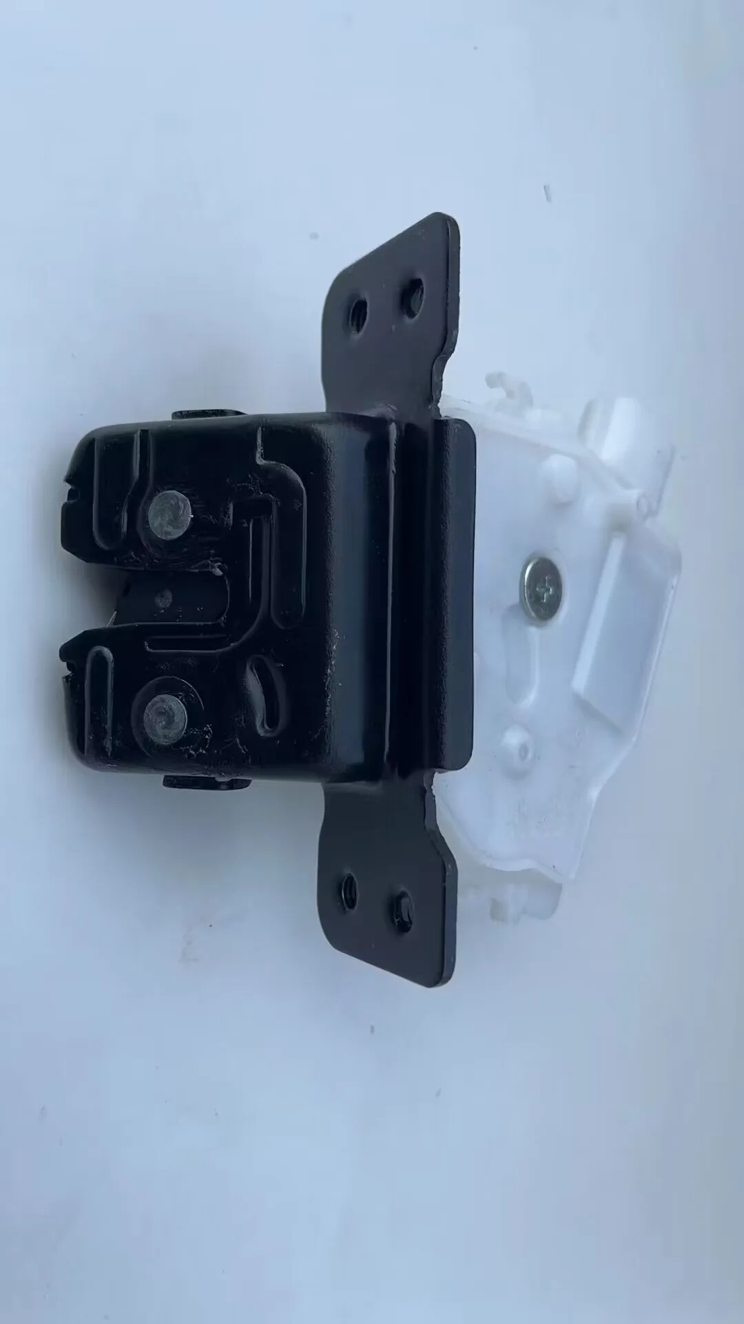 

1pc 68070071AB 68070071AC 2012-2019 Liftgate Latch Lock Actuator Trunk Lock Block Accessories for 500 Auto Accessories Repair