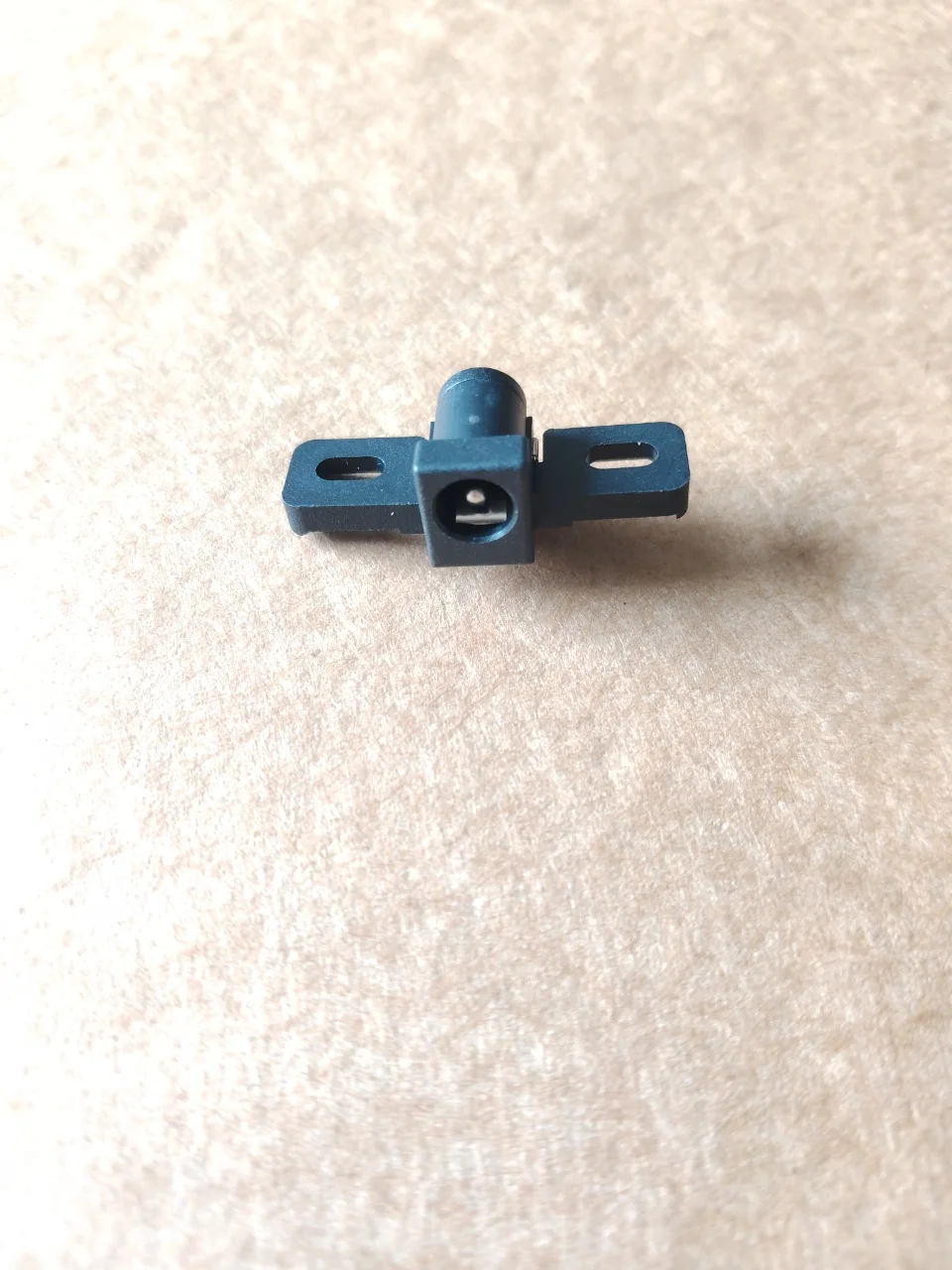 DC Jack Power Supply Interface Socket with Screw Hole for Yamaha PSR-S670 PSR-SX700 SX900 SX600 SX720 SX920