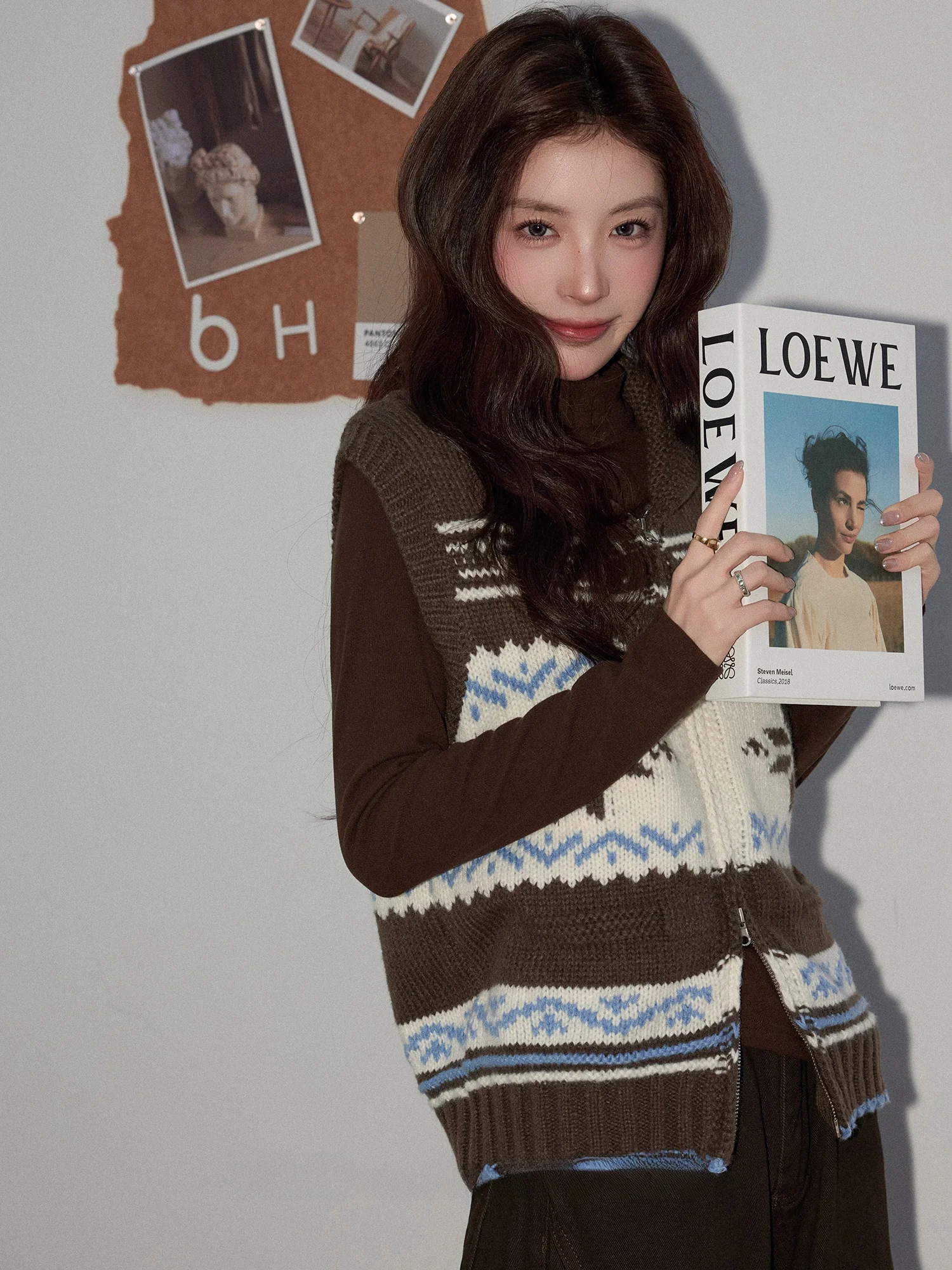 

Вязаный жилет Mii Xiao Ke в стиле Fair Isle для женщин: осенне-зимний, модный, утягивающий, для многослойных образов, как топ или верхняя одежда