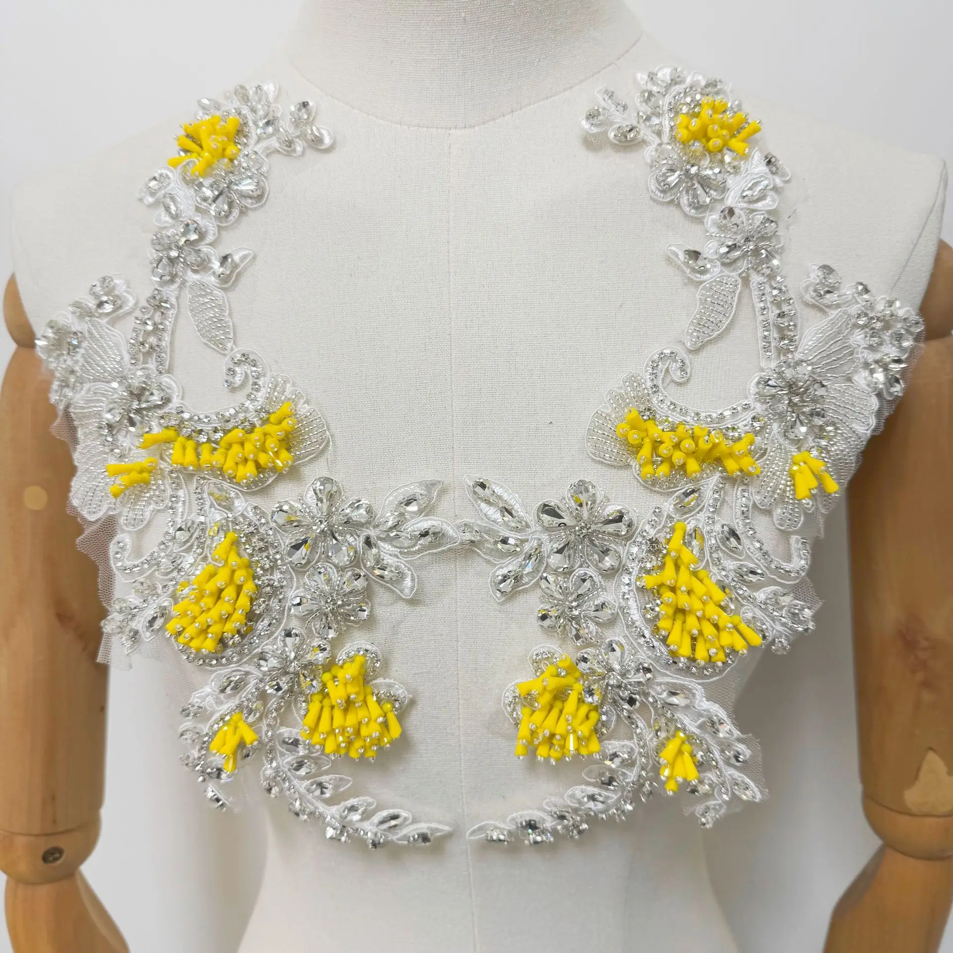 Accessorize A Pair of 3D Decal Hand-stitched Beaded Embroidery DIY Dresses for High Appearance Level