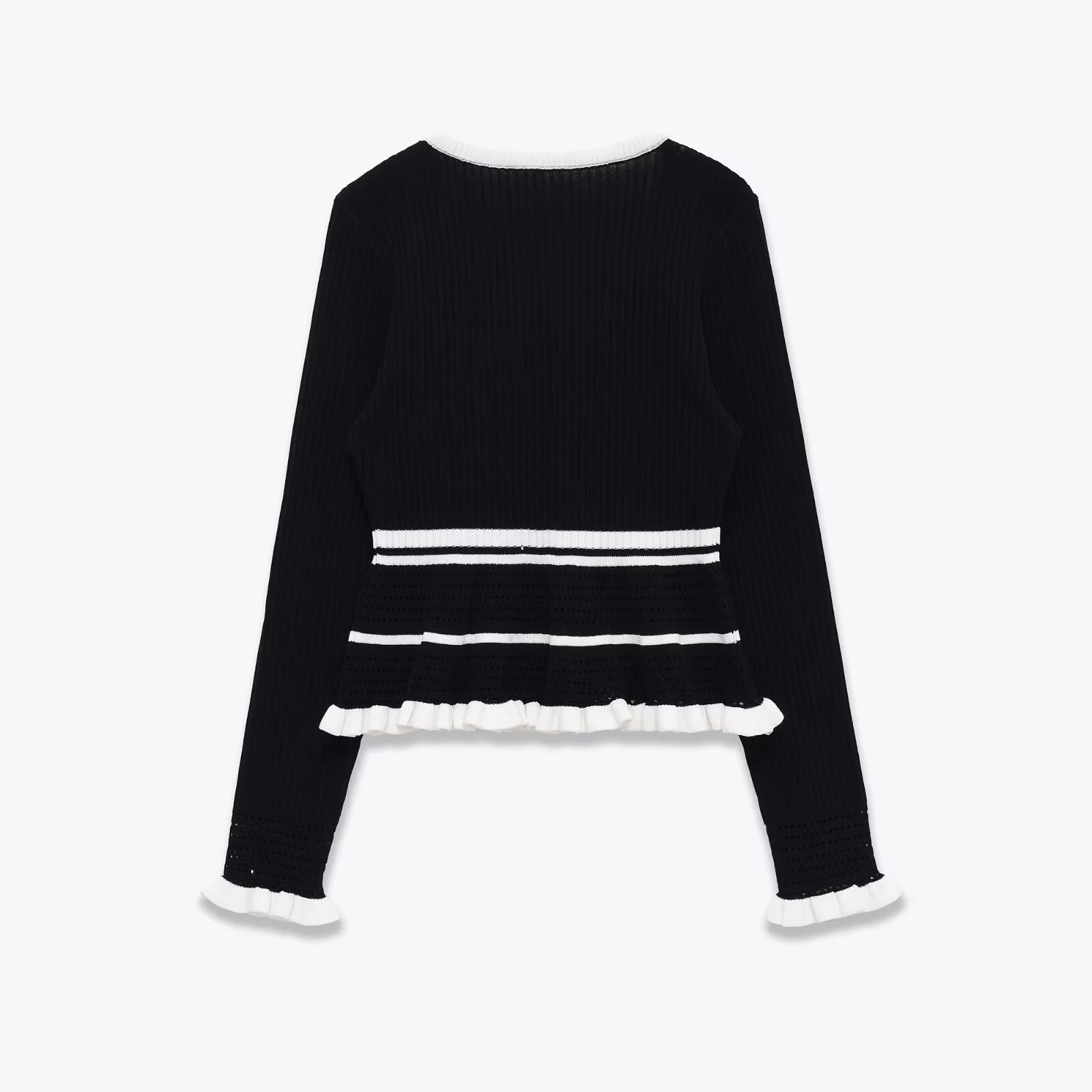 เสื้อยืดแขนยาวสไตล์ยุโรปและอเมริกาสำหรับผู้หญิง ดีไซน์ใหม่สำหรับฤดูหนาว ทรงเข้ารูป คอวี ลำลอง ผ้าถักแบบต่อผ้า