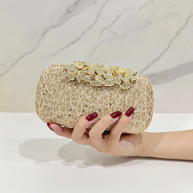 

Женская вечерняя сумка-клатч, роскошный свадебный кошелек с бриллиантами и цветком, сумка на плечо с цепочкой и кристаллами, женский клатч со стразами