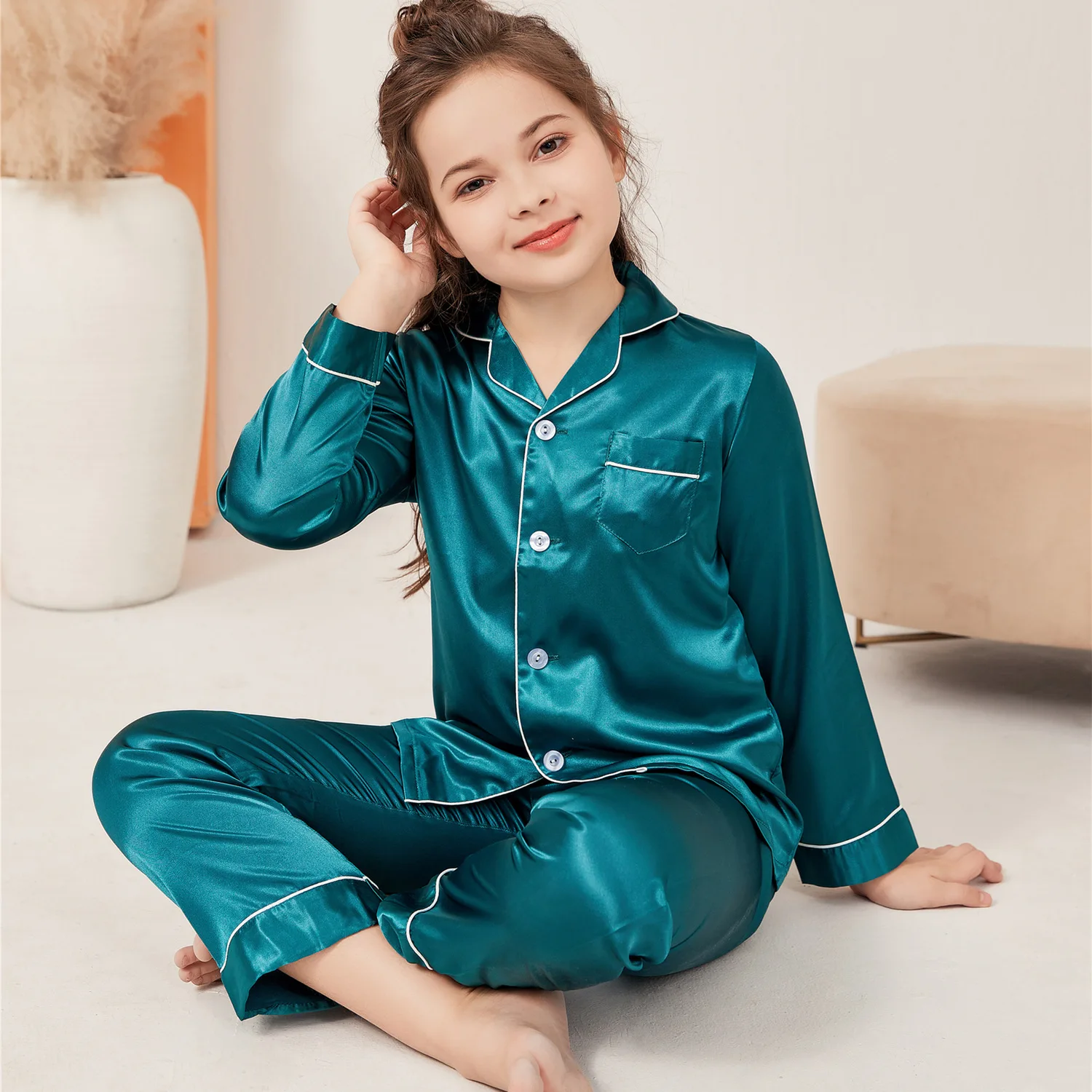 

Size 120-160 Kids Silky Satin Pajamas Pyjamas Set Sleepwear Pijama Pajamas Suit Children Sleep Two Piece Set Girl Loungewear