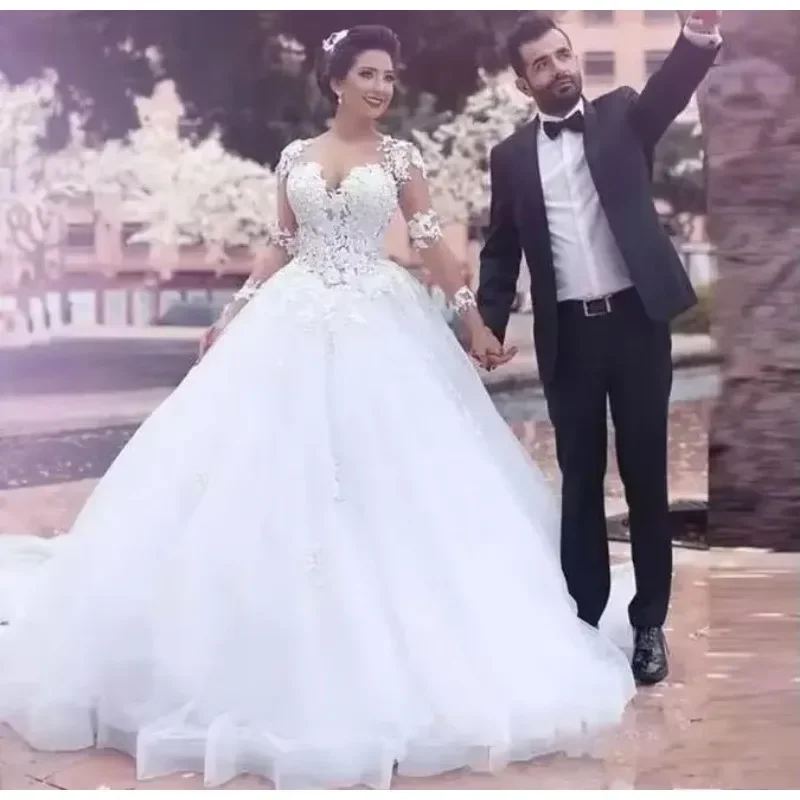 تخصيص العربية دبي شير كم طويل الدانتيل يزين تول فساتين الزفاف البيضاء مخصصة رخيصة فستان الزفاف خمر