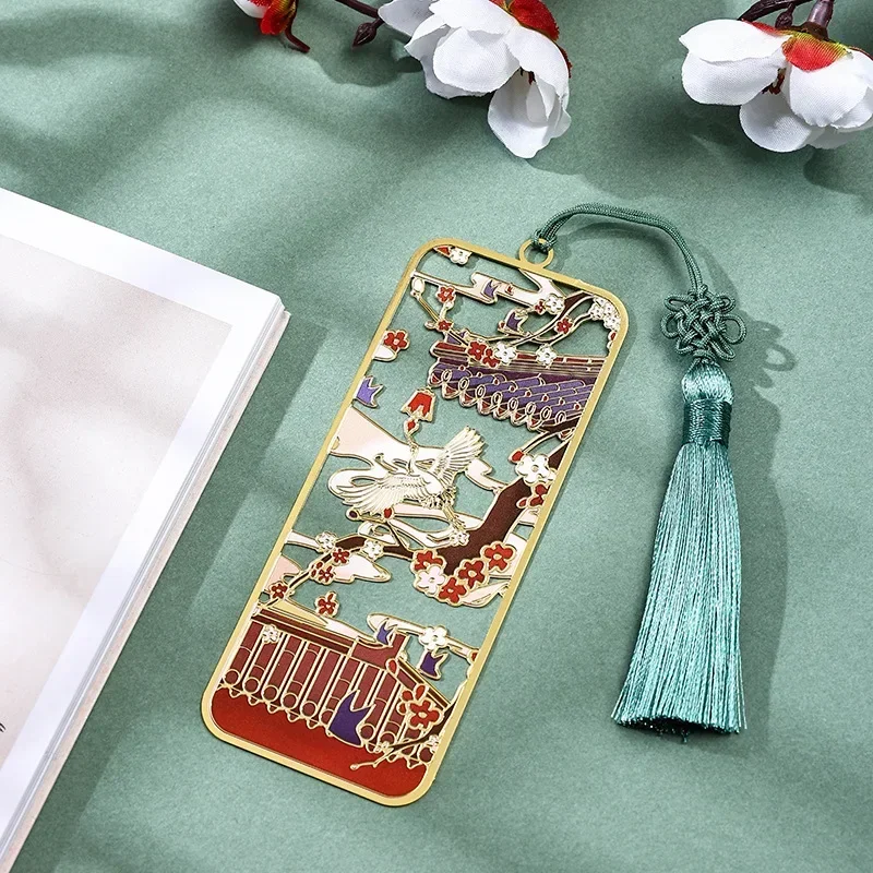 Hollow Carved 1Pcs Chinese Style White Crane Plum Blossom Metal Bookmarks Students Reading Tools Business Gifts Travel Souvenirs