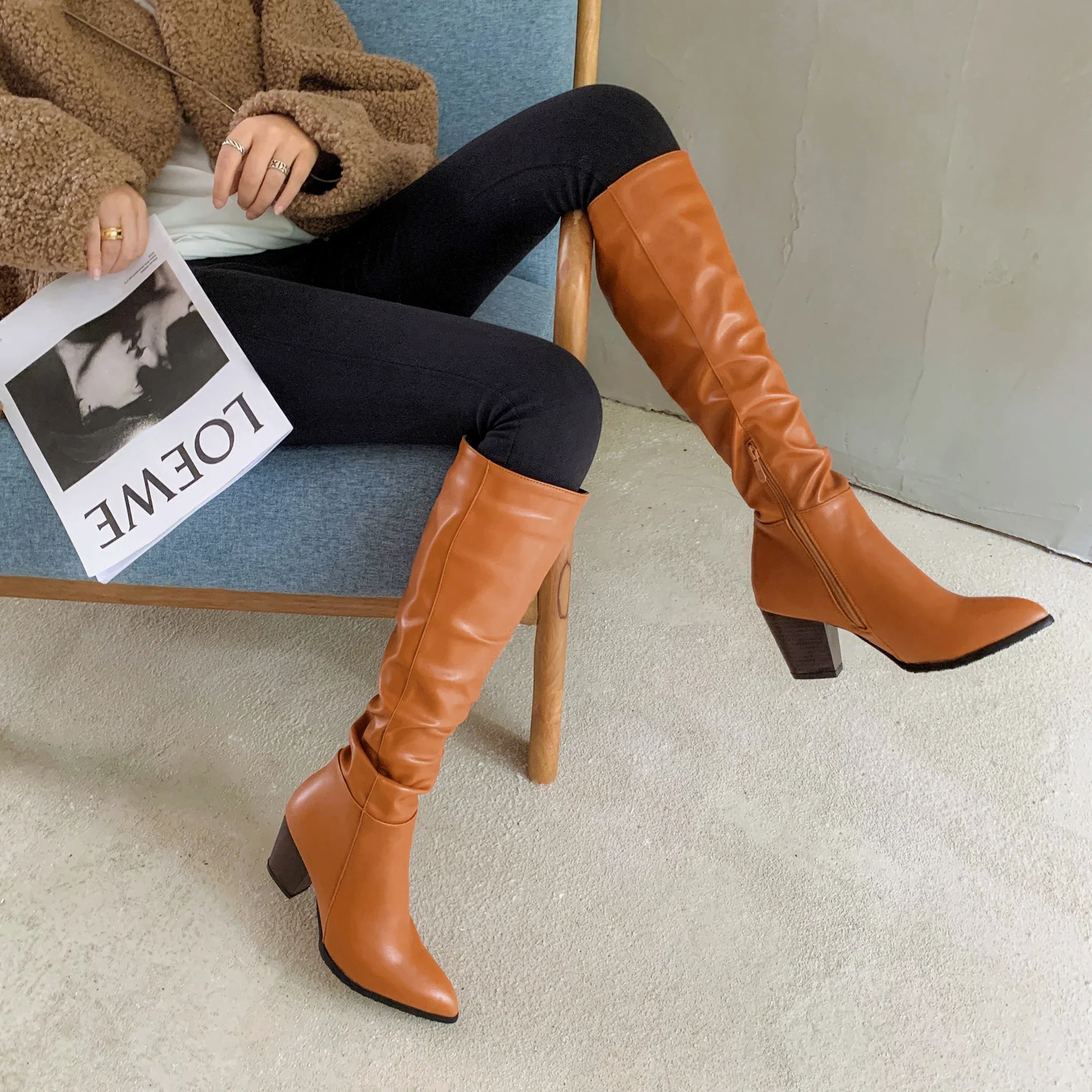 Plus Size 32-45New Brand Women Boots Thick High Heels Autumn Winter Boots Cowboy Western Knee High Boots Women Shoes