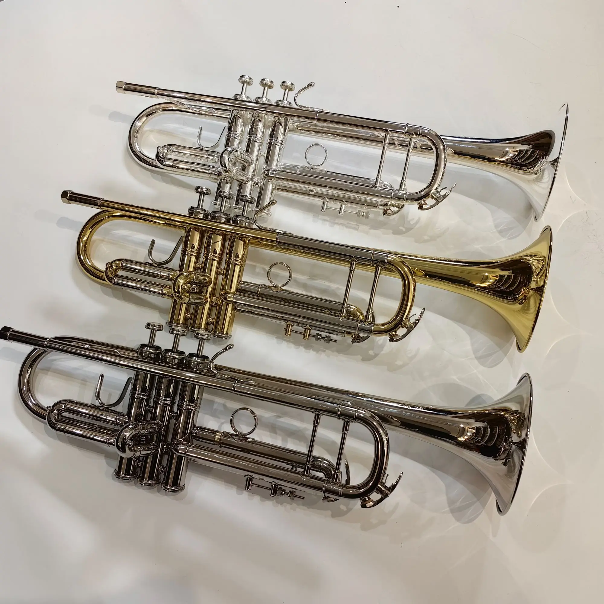 High Quality BB Trumpet Professional Standard Concert School Band 18037 Stradivarius BB Trumpet Brass Bb Trumpet