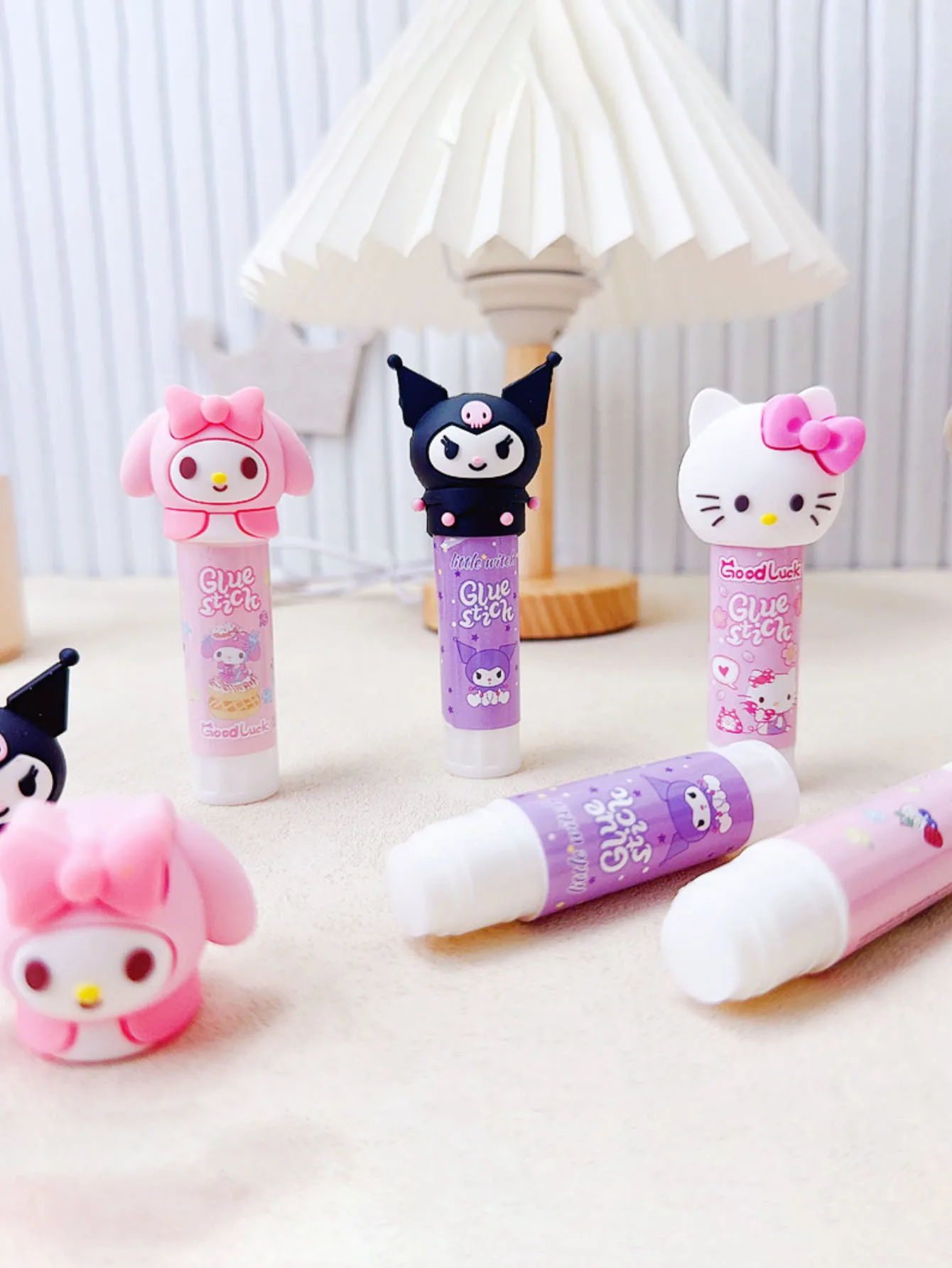1 unidad de pegamento sólido HelloKittys My Melody Kuromi, bonito manualidades Diy, modelo giratorio, suministros para adolescentes y adultos