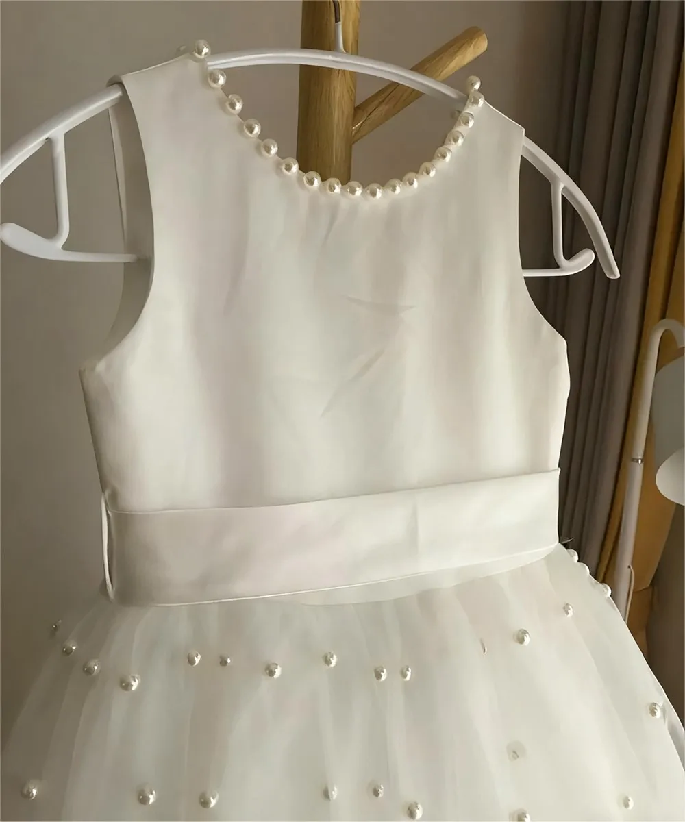 

Ivory Flower Girl Wedding Dress Pearls Bow Belt V Back Sleeveless Long Floor Length Elegant Party Kids First Communion Gown