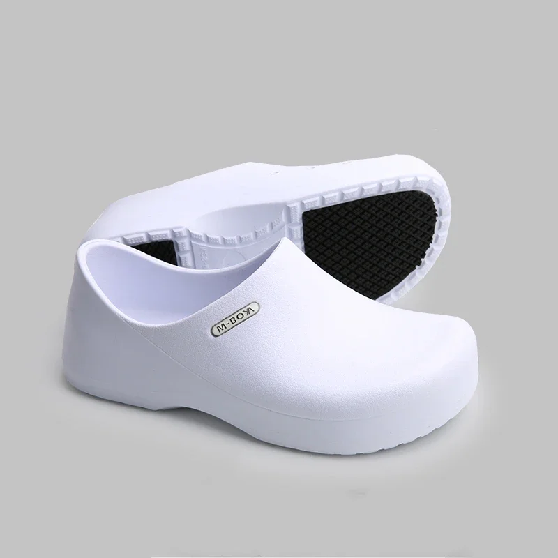 New Arrivals Hotel Kitchen Chef Shoes Non-slip Waterproof Oil-proof Work Shoes Lightweight Antiskid Kitchen Clogs Big Size 36-45