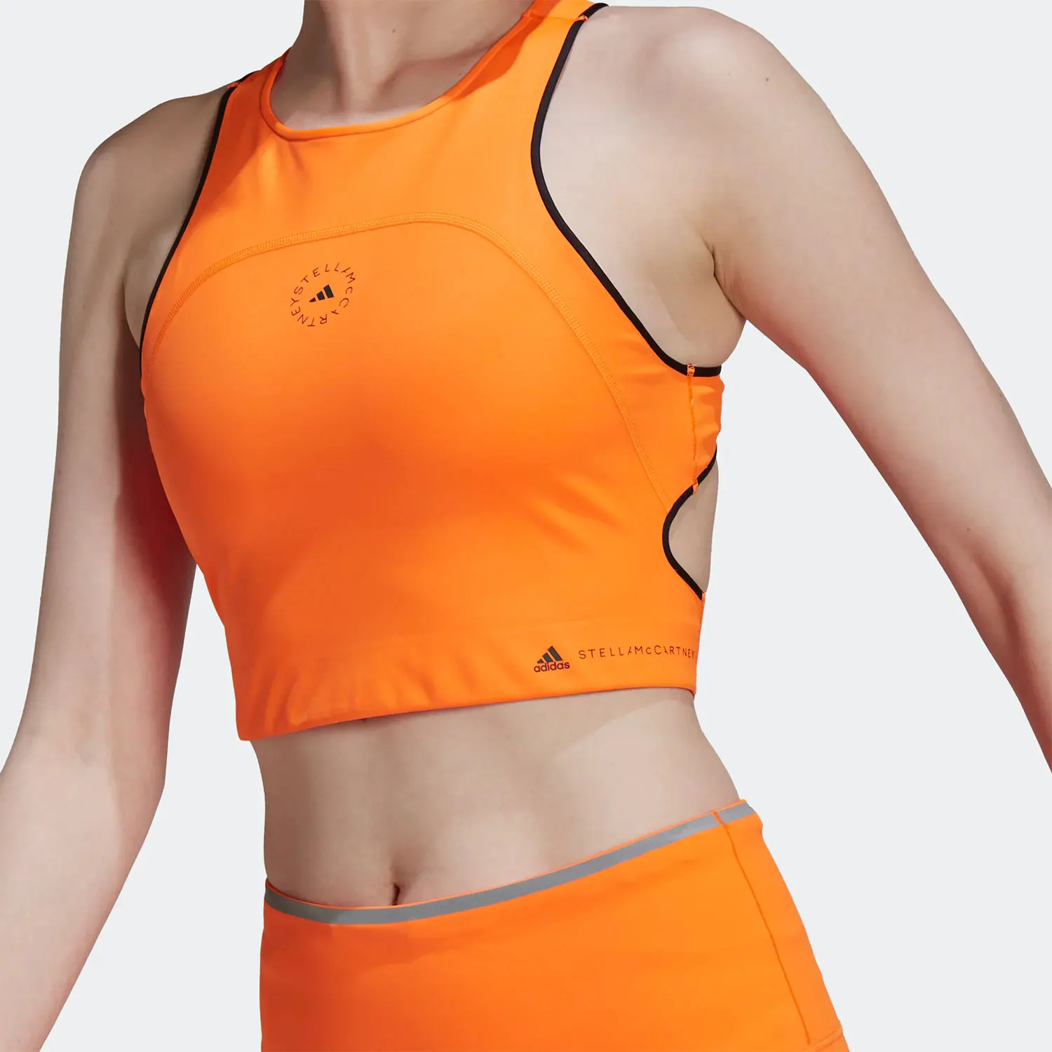 سترة رياضية مريحة للسيدات من Adidas للموسم الجديد HB6088 #3