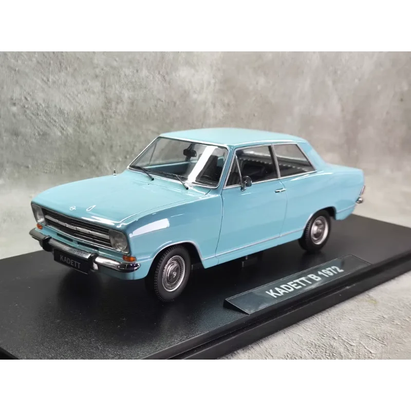 

Diecast Kk 1/18 Scale OPEL KADETT B 1972 Opel Cadet Full Enclosure Alloy Car Model Collectible Toy Gift Souvenir Display