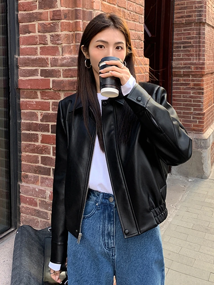 

Black PU Leather Women Jacket 2025 Autumn New Lapel Loose Motorcycle Short Jackets Fashion Loose Long Sleeved Zipper Coat