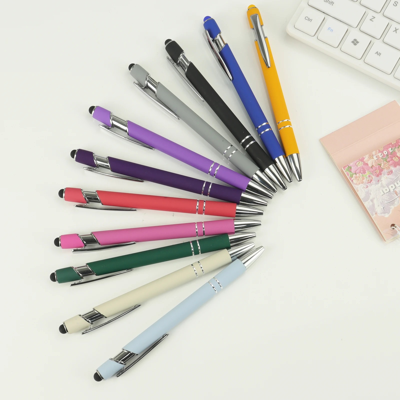 Bolígrafos retráctiles de colores aleatorios, juego de bolígrafos 2 en 1 con punta de lápiz óptico, tinta negra, bolígrafos divertidos para el trabajo, 10/20/30 Uds.