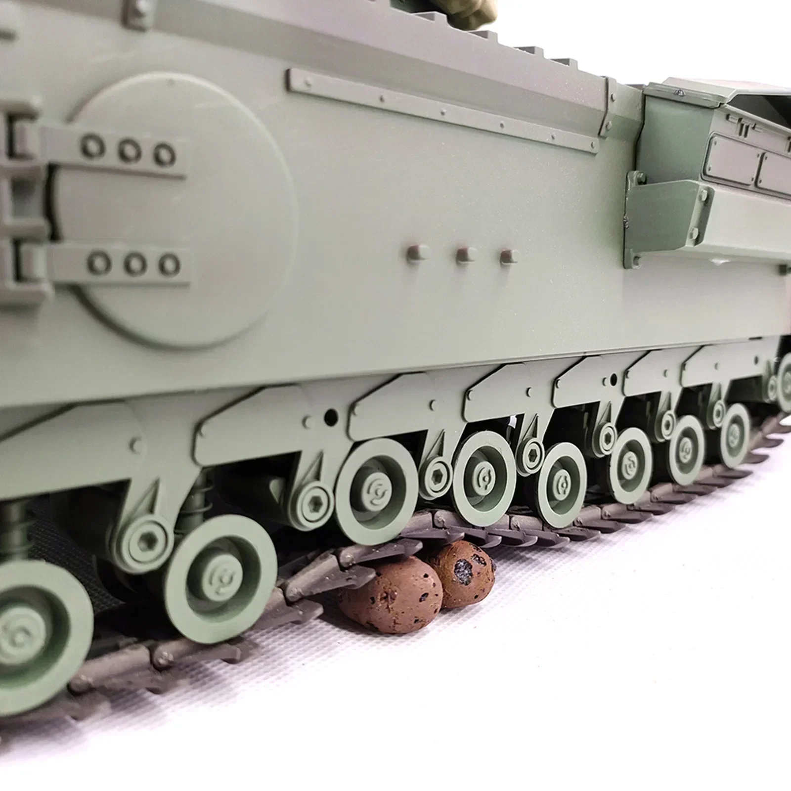 リモコン付きメインバトルタンク,メタルトラック,mk7,1/16 rc,英国軍,チュチャメーカー,オフロード車,おもちゃ,ギフト,c2310,2024