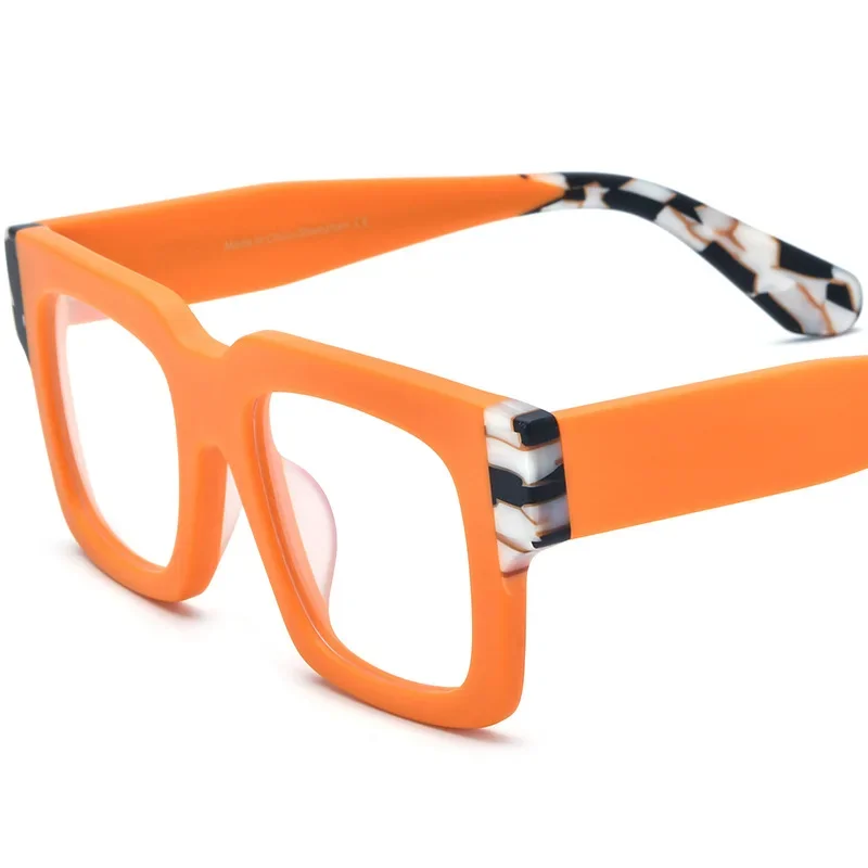 The new multicolor frosted plank retro glasses for men and women can be matched with myopic presbyopia frames