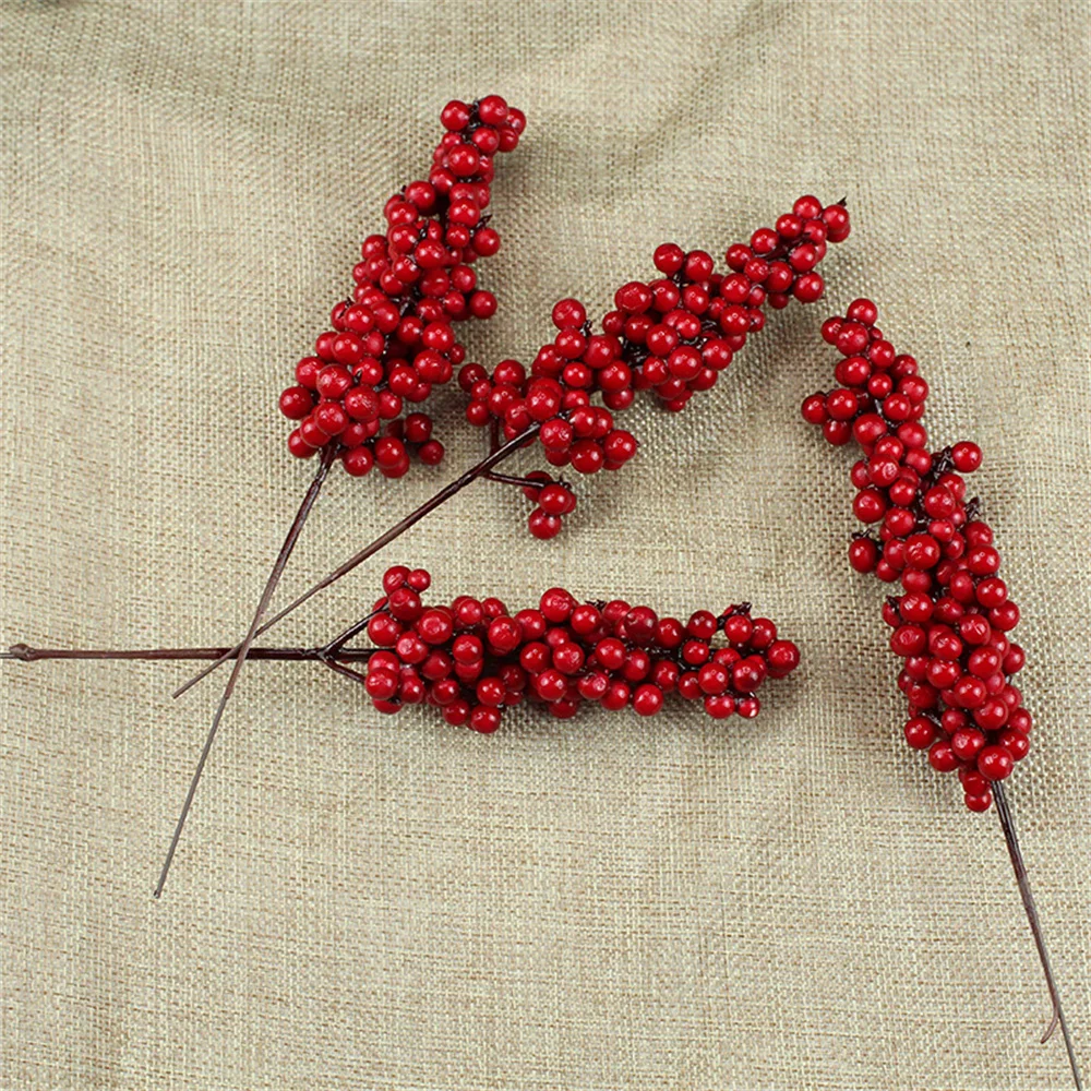 12 Heads 1 Bundle Artificial Flower Red Berries Pine Cone Holly Branches Red Berries Home Floral Decor Christmas Ornament