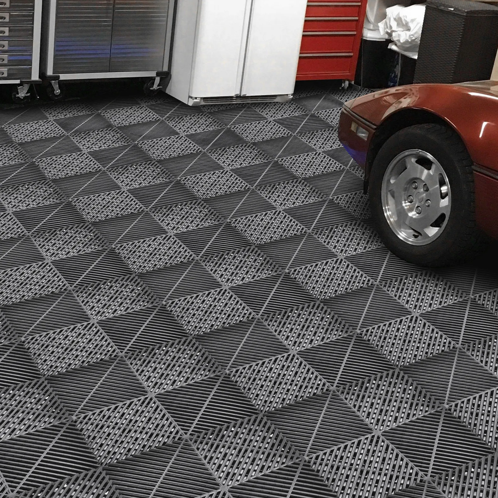 Big Floors RaceDeck Garage Floor Tiles, Interlocking Garage Flooring, Free-Flow Self-Draining Non-Slip Heavy-Duty Copolymer, Easy Install (Graphite, 40 Pack of 15 X 15' Tiles)