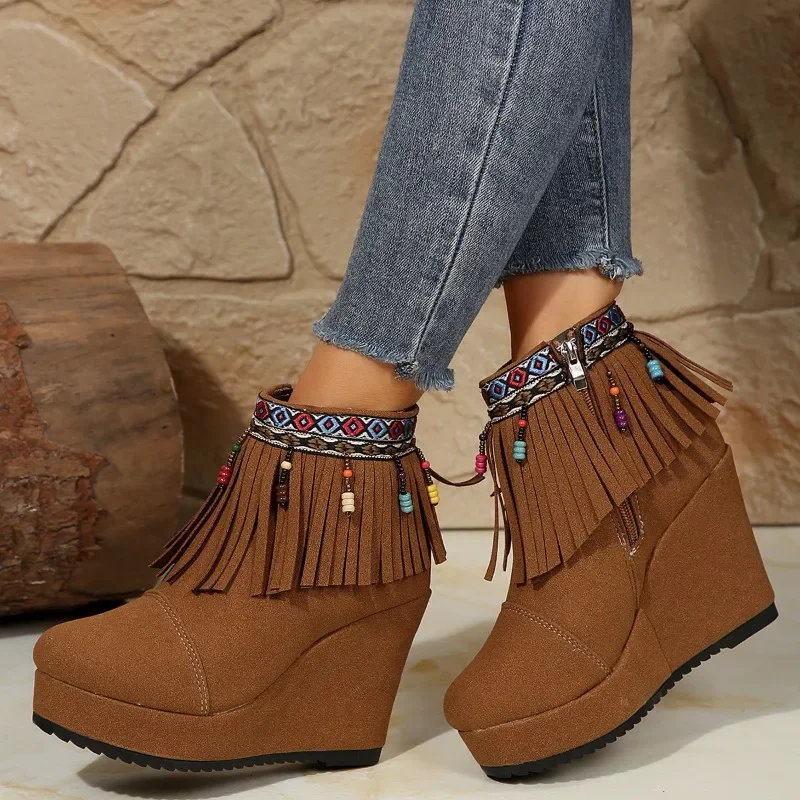 Botas planas de tubo curto para mulheres, cabeça redonda, zíper, combinação de cores, borla, novas, outono e inverno, plus size 36-42