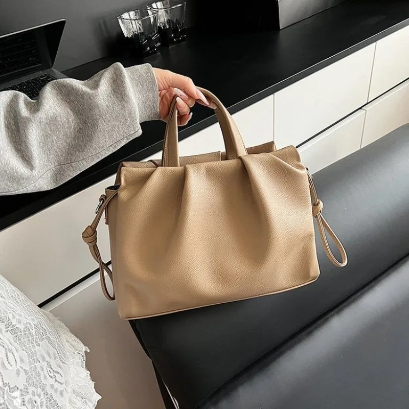 

High-end Sweet Pleated Cloud Bag Handbag Versatile Crossbody Tote Bag Exquisite Simple Casual Temperament Sweet Personality