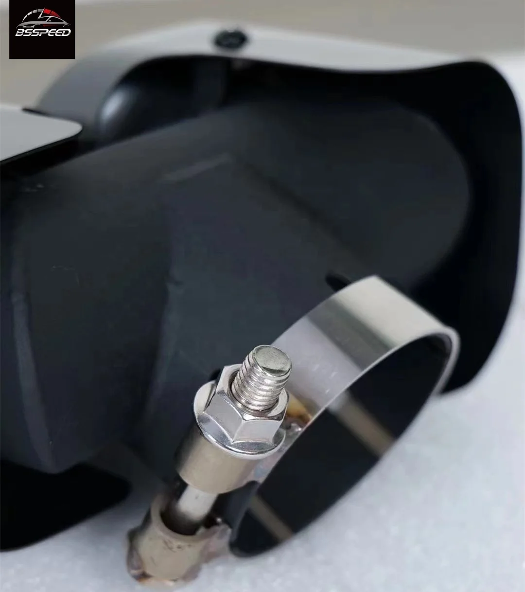 Factory Direct Rear Diffuser with Exhaust Pipe Tail Throat for Land Rover Defender 90/110 L663 007 Style 2019-2022 Standard N/A