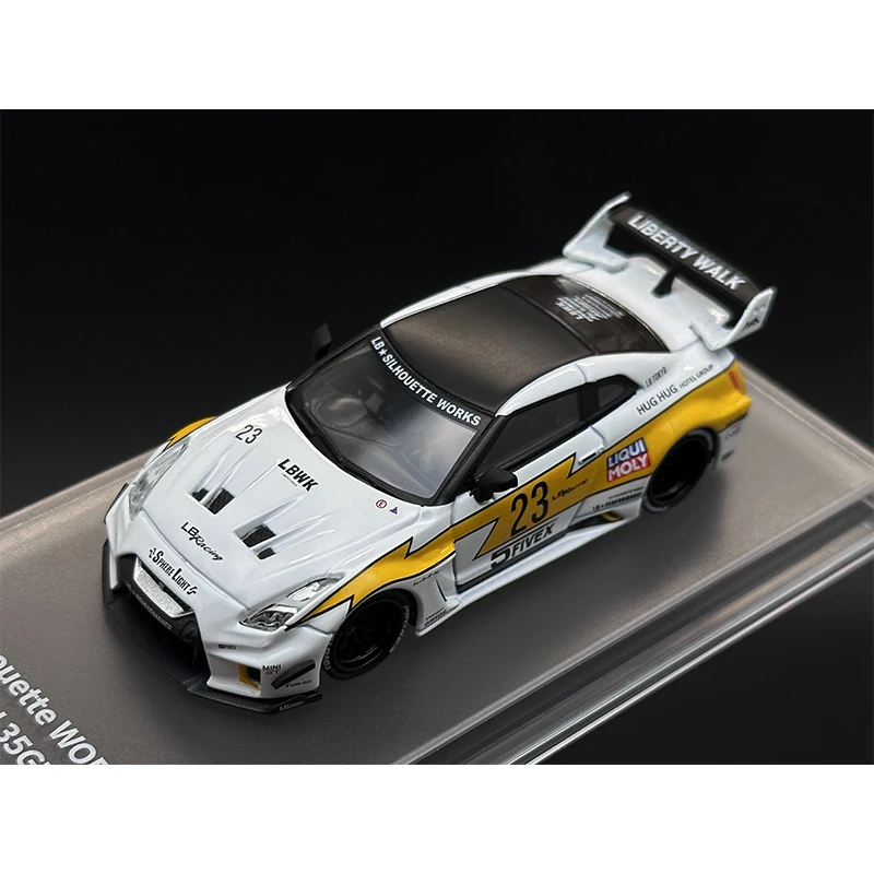 LBWK-سوبر صورة ظلية نموذج سيارة دييكاست ، فلاش أبيض ، مجموعة ألعاب ، 1:64 ، GTR R35 ، 35GT-RR ، دييكاست ، متوفر