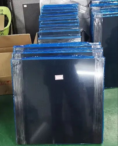 高強度 800 × 800 ミリメートル 0.5 ミリメートル 1/1.5/2/2.5/3/4/5/6 ミリメートル厚さの純粋な炭素繊維シートプレートパネルボード軽量材料