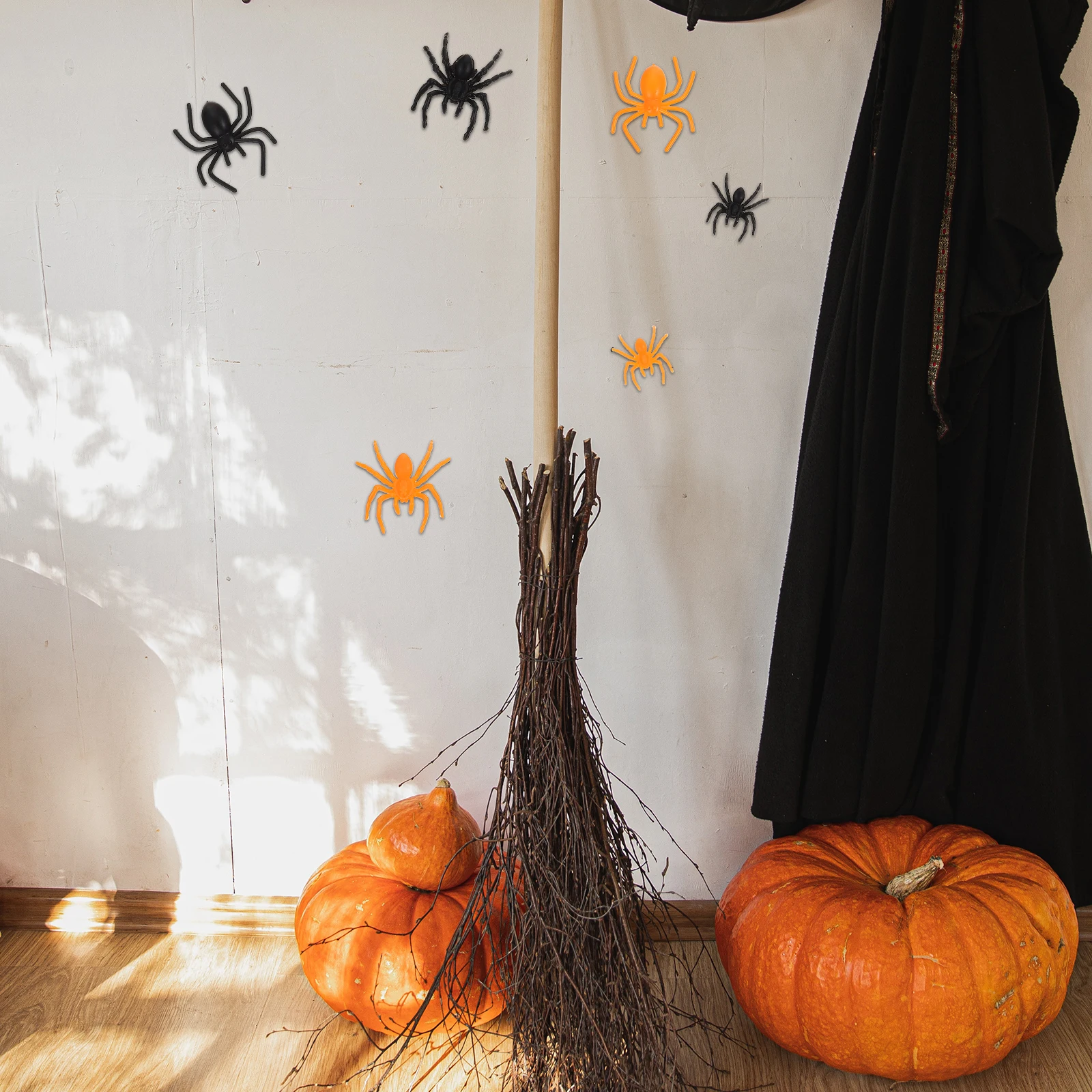 

200Pcs Mini Fake Spiders Realistic Plastic Halloween Party Decorations Prank Props Small Plastic Spiders Realistic Spider