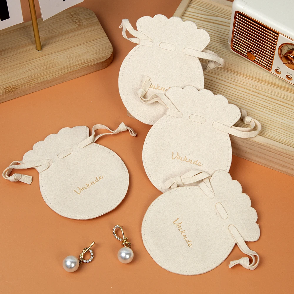 

100 шт. кремовых микрофибровых мешочков на кнопке для украшений, подарочные органайзеры для детских подарков с индивидуальным логотипом, для серег, браслетов, ожерелий, брелоков, коробок