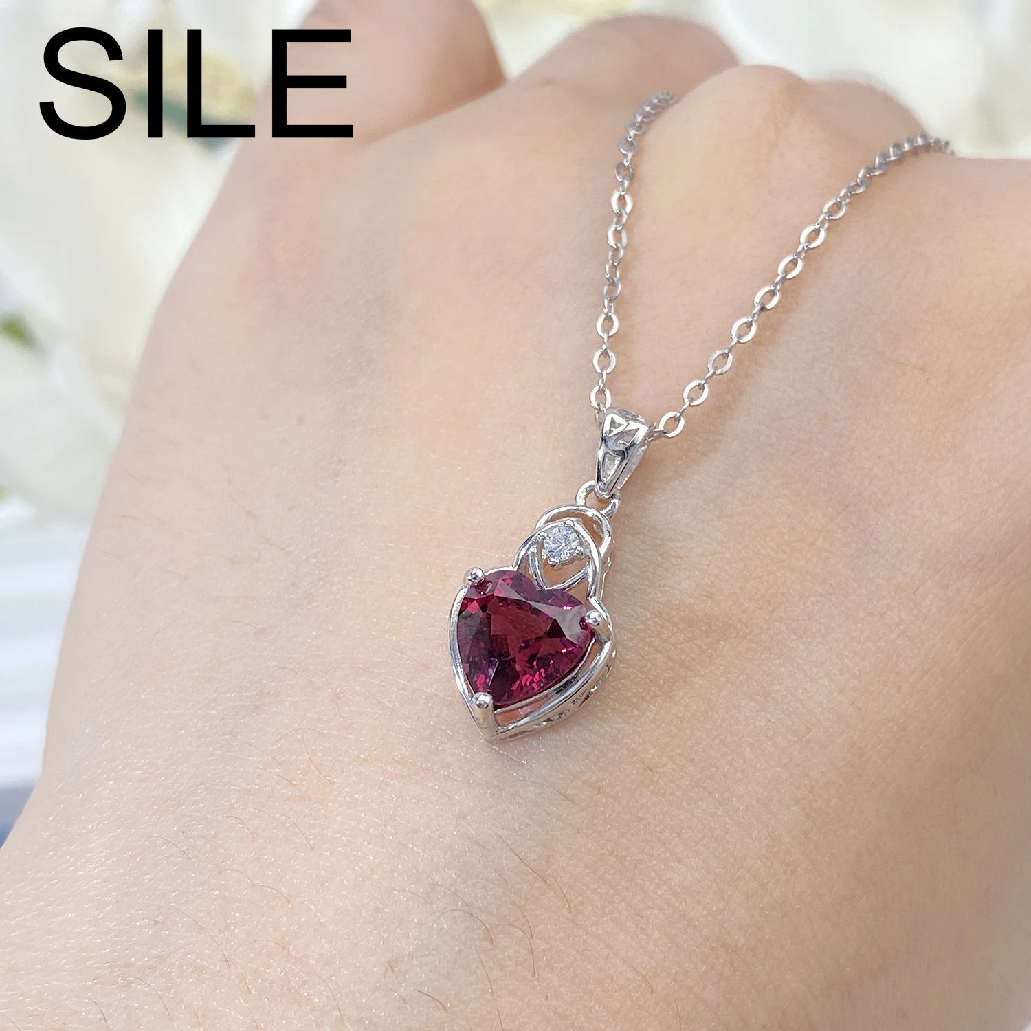 

SILE Trendy Love Heart Pendant Gift Natural Gemstone Pyrope Necklaces Women Girls 925 Sterling Silver Clavicle Chain Party Jewel