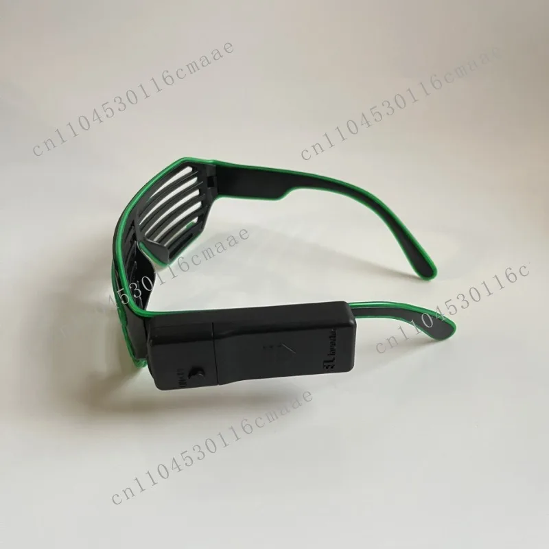 LED luminous glasses are suitable for bouncing glasses, blinds, wireless models, concert atmosphere in Halloween Christmas Bar