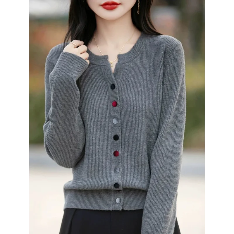 Cárdigan de punto con hebilla de Color de alta gama para mujer, abrigo, suéter, nuevo Top corto exterior ajustado