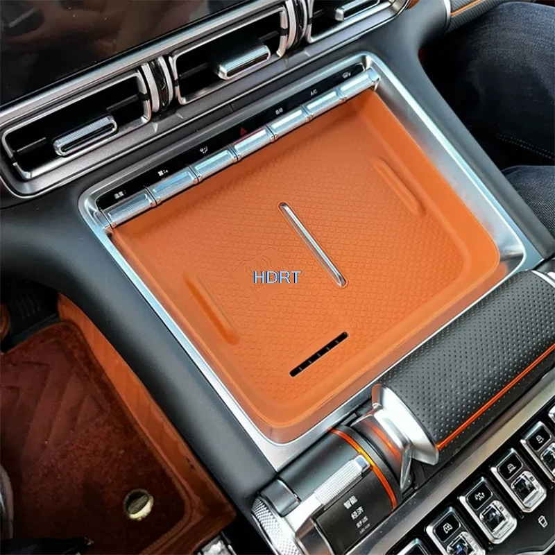 Car Styling Center Console Wireless Charging Anti Slip Pad For Geely Galaxy Cruiser 700 KO11 2026 + Storage Box Dust Proof Cover