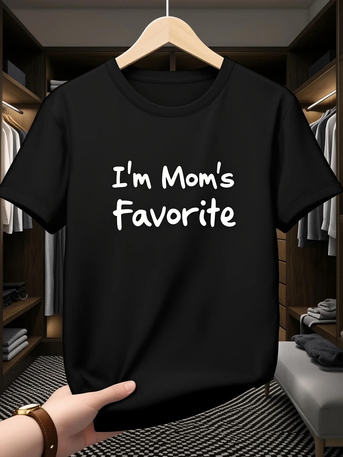 Black Casual Tee I'm Mom'S Favorite White Text Graphic Comfortable Loose Fit Stylish Design for Everyday Wear Ideal for Moms Who Want to Show Off Their Favorite Status Versatile for All Retro Casual Short-Sleeved T-Shirt with Round Neck and Printed