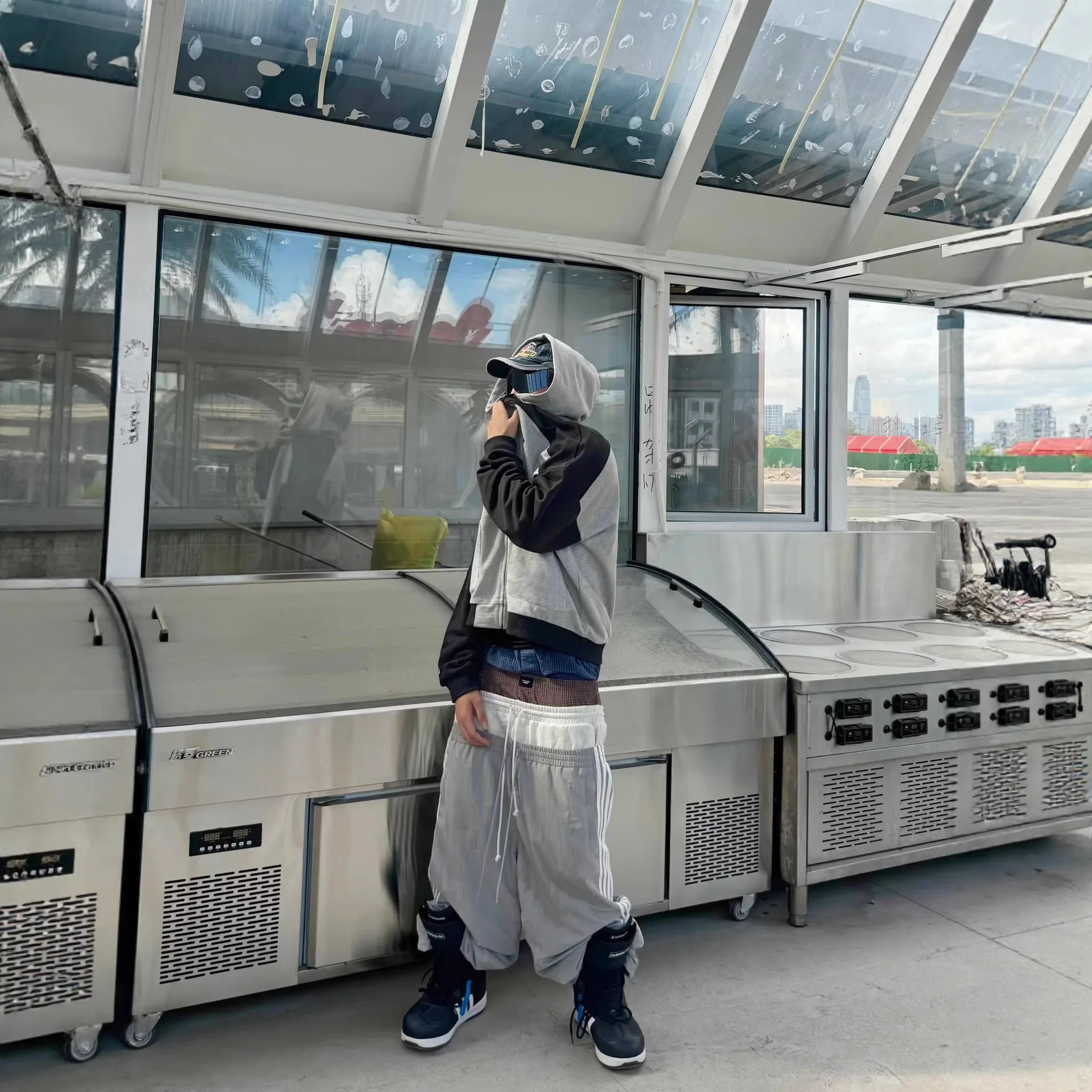 

Grailz Three-layer Interlocking Contrasting Stripes Three-Way Nylon Loose-Fitting Casual Long Pants - Project G/R