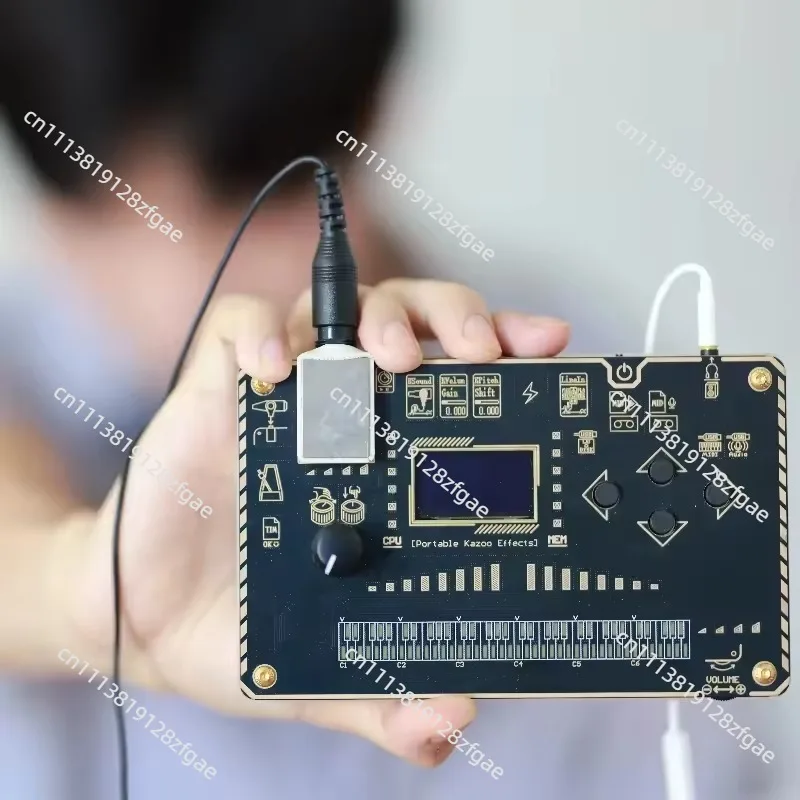 Электронный синтезатор Zudi Effect Device, не требующий обучения игре на музыкальных инструментах, электрический духовой инструмент, универсальный.