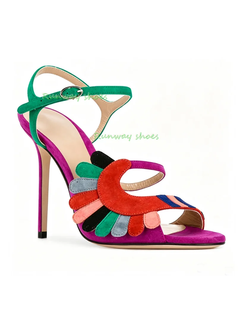 Sandalias de lujo con punta en pétalo de arcoíris, huecas en el empeine, color rojo rosa, con bloques de color artísticos, tacones de aguja verdes, zapatos de banquete, lujo 2026