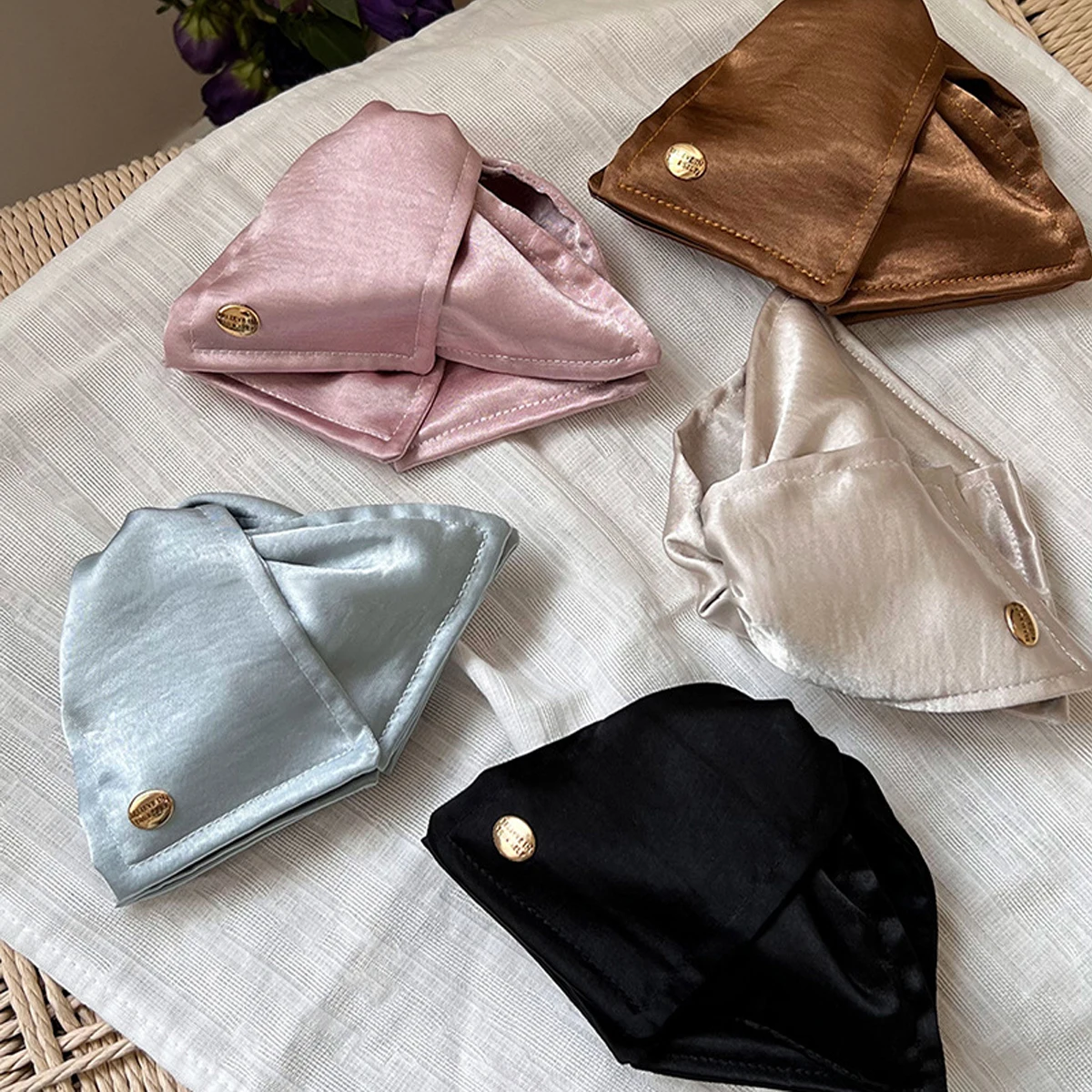 1Pc Gilt Satin Shel…