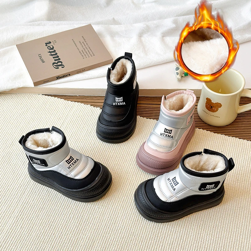 Winterstiefel für Kinder, dick gefüttert mit weichem Plüsch, seitlicher Reißverschluss, leicht an- und auszuziehen, dicke, rutschfeste Sohle, warme, kurze Winterstiefel für Jungen und Mädchen. – Detail 3