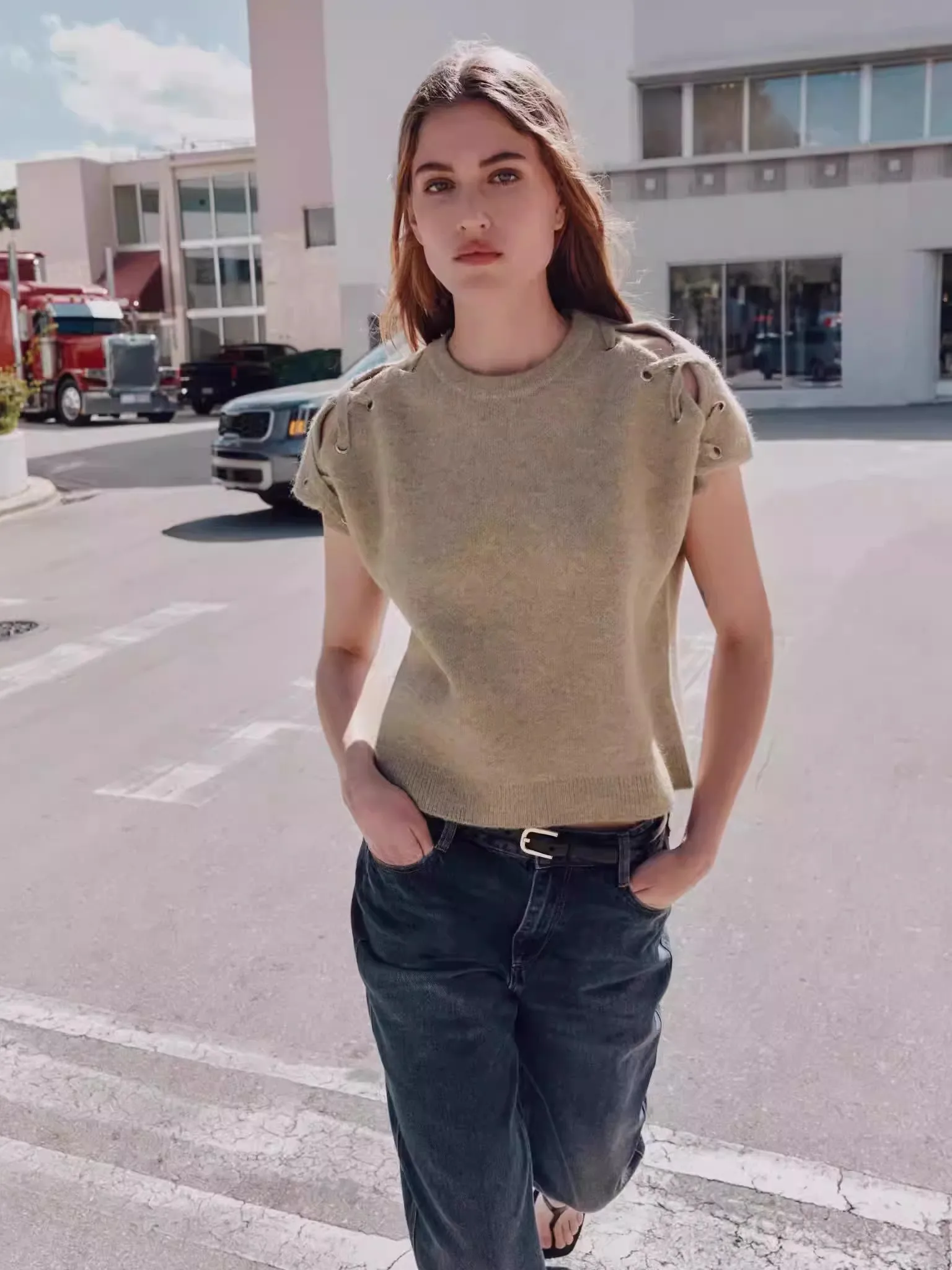 

Spring Summer 2026 New Women's Short Sleeve round Neck Knitwear Shoulder Detail Decoration Street Style Slim Fit Polyester Fiber