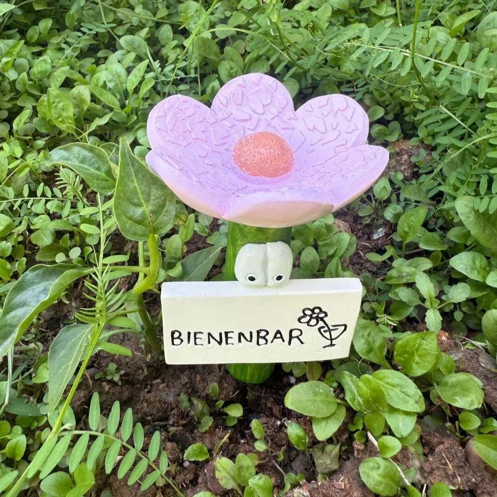 

4pcs Resin Material Insect Drinking Cup Simulated Flower Shaped Handmade Bee Drinking Cups Cute Water Feeder Garden Use