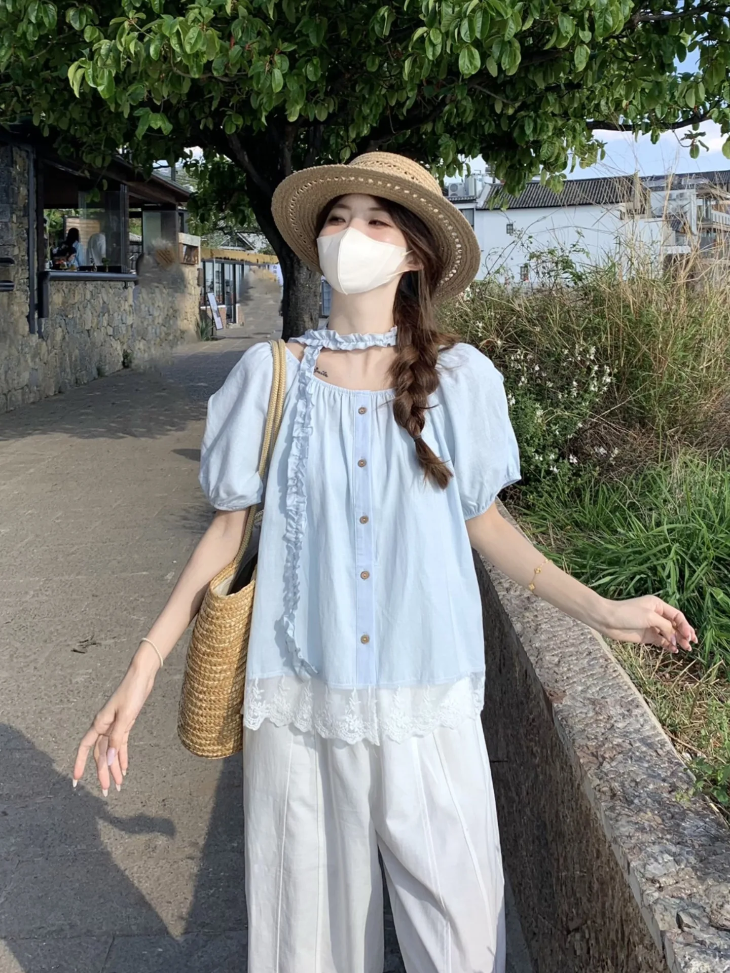 

Chic Lace Trim Splice Shirt Women Summer Small Size Anti Aging Korean Style Wooden Ear Hanging Neck Top Blue Shirt round Neck...
