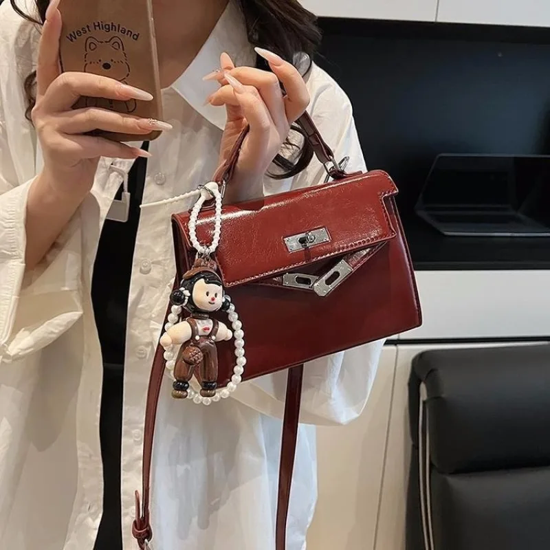 

Simple Basic Women Bag Minimal Shoulder Bag For Ladies Plain Handbag Purse Underarm For Fundamental Use